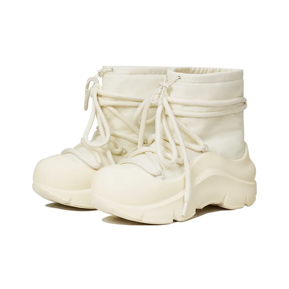 Custom Sneaker Cream Snow Boots
